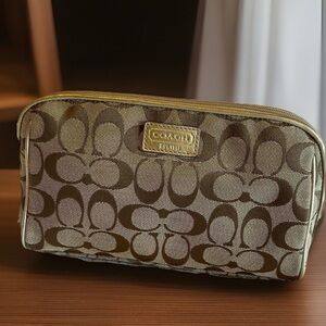 Vintage tan gold Coach Cosmetic case Makeup Travel Case